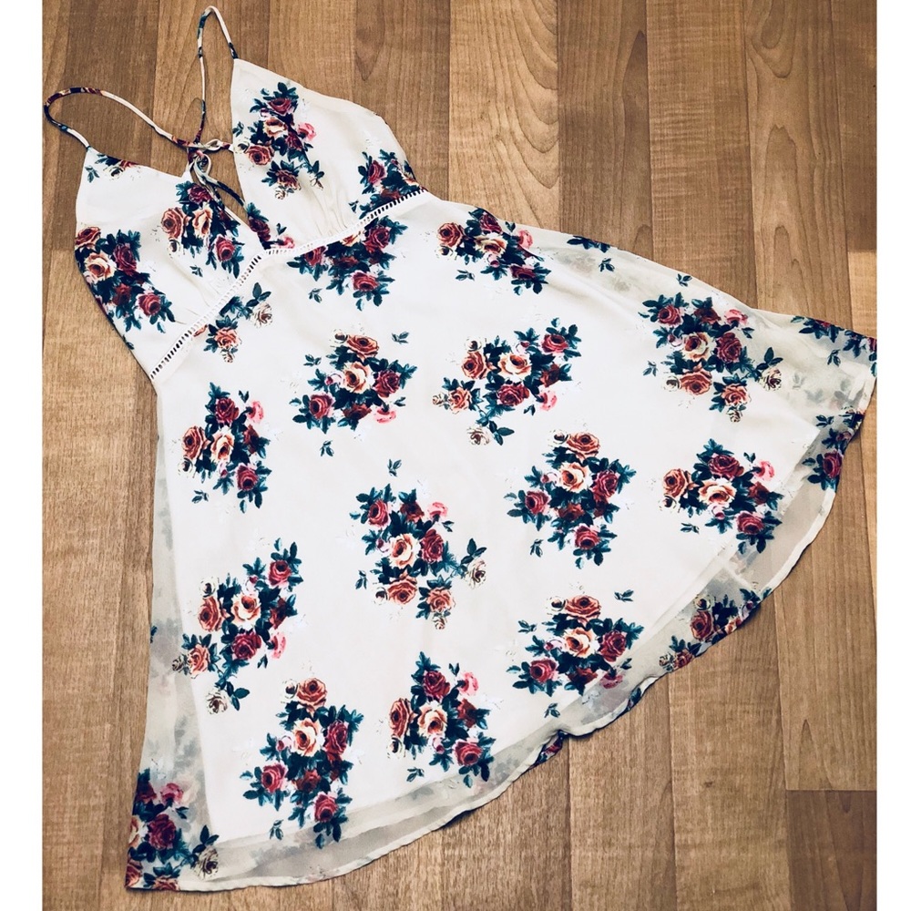 FOREVER XXI Flower Mini Dress